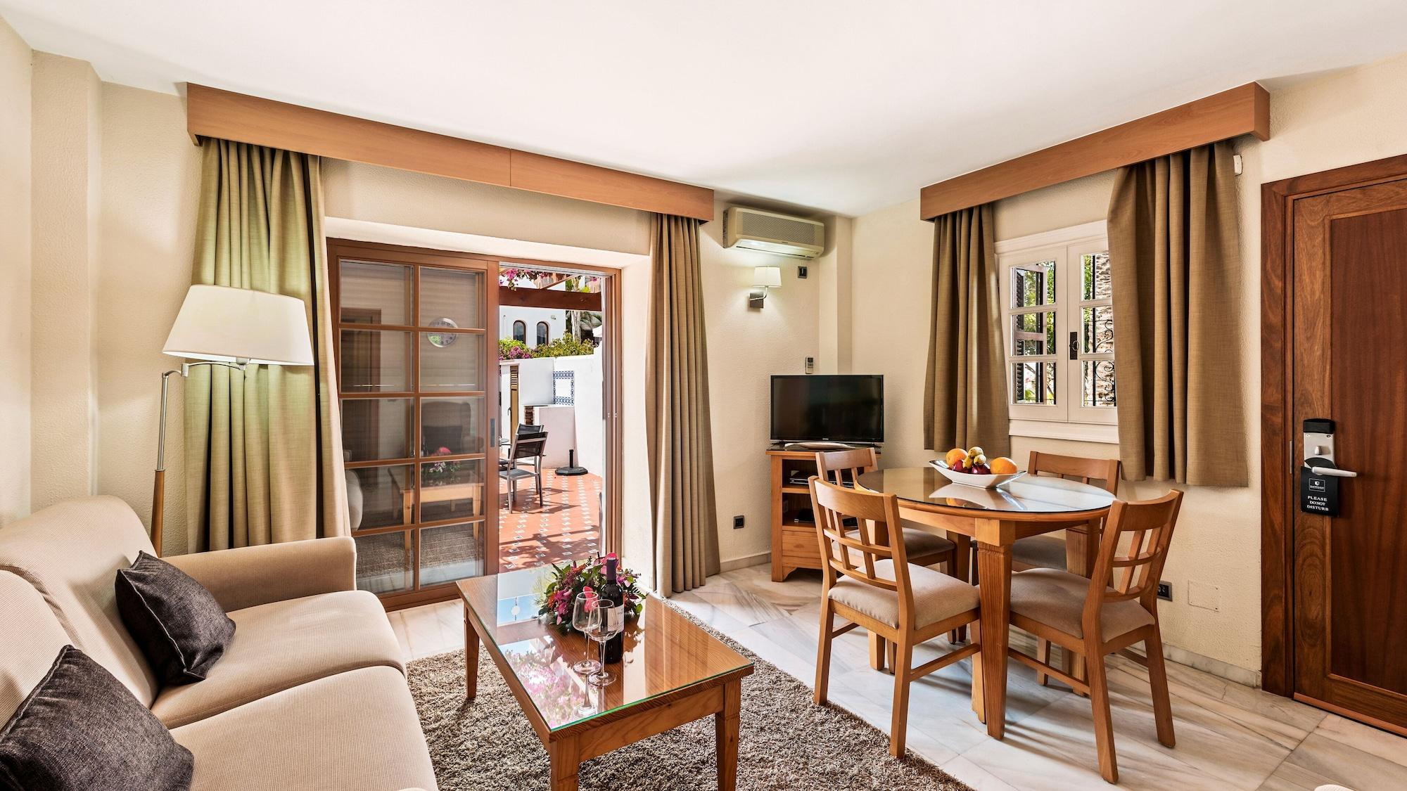 Macdonald Villacana Resort Estepona Exteriör bild